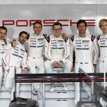 Porsche Team: Romain Dumas, Neel Jani, Timo Bernhard, Marc Lieb, Mark Webber, Brendon Hartley (l-r)â¨