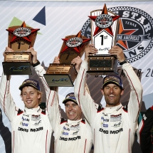 Porsche Team: Brendon Hartley, Timo Bernhard, Mark Webber (l-r)