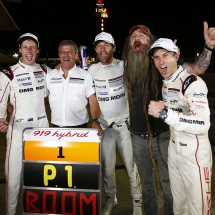 Porsche Team: Brendon Hartley, Fritz Enzinger, Leiter LMP1, Mark Webber, Magnus Walker, Timo Bernhard (l-r)