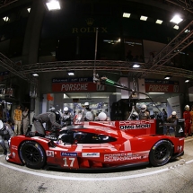 Porsche 919 Hybrid (17), Porsche Team: Timo Bernhard, Mark Webber, Brendon Hartley