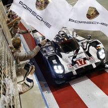 Porsche 919 Hybrid, Porsche Team: Romain Dumas, Neel Jani, Marc Lieb