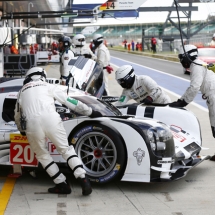 Porsche 919 Hybrid, Porsche Team: Timo Bernhard, Brendon Hartley, Mark Webber