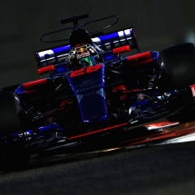 ABU DHABI, UNITED ARAB EMIRATES - NOVEMBER 24: Brendon Hartley of New Zealand driving the (28) Scuderia Toro Rosso STR12 on track during practice for the Abu Dhabi Formula One Grand Prix at Yas Marina Circuit on November 24, 2017 in Abu Dhabi, United Arab Emirates.  (Photo by Mark Thompson/Getty Images) // Getty Images / Red Bull Content Pool  // P-20171124-01265 // Usage for editorial use only // Please go to www.redbullcontentpool.com for further information. //