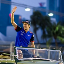 SINGAPORE - SEPTEMBER 16:  Brendon Hartley of Scuderia Toro Rosso and New Zealand during the Formula One Grand Prix of Singapore at Marina Bay Street Circuit on September 16, 2018 in Singapore.  (Photo by Peter Fox/Getty Images) // Getty Images / Red Bull Content Pool  // AP-1WWV56KKW1W11 // Usage for editorial use only // Please go to www.redbullcontentpool.com for further information. //
