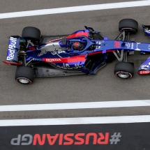 SOCHI, RUSSIA - SEPTEMBER 28: Brendon Hartley of New Zealand driving the (28) Scuderia Toro Rosso STR13 Honda on track during practice for the Formula One Grand Prix of Russia at Sochi Autodrom on September 28, 2018 in Sochi, Russia.  (Photo by Charles Coates/Getty Images) // Getty Images / Red Bull Content Pool  // AP-1X1T1YR6H1W11 // Usage for editorial use only // Please go to www.redbullcontentpool.com for further information. //