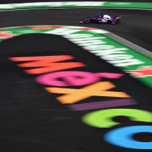 MEXICO CITY, MEXICO - OCTOBER 27: Brendon Hartley of New Zealand driving the (28) Scuderia Toro Rosso STR13 Honda on track during final practice for the Formula One Grand Prix of Mexico at Autodromo Hermanos Rodriguez on October 27, 2018 in Mexico City, Mexico.  (Photo by Clive Mason/Getty Images) // Getty Images / Red Bull Content Pool  // AP-1XB4EGF2S1W11 // Usage for editorial use only // Please go to www.redbullcontentpool.com for further information. //