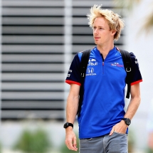 BAHRAIN, BAHRAIN - APRIL 06:  Brendon Hartley of New Zealand and Scuderia Toro Rosso walks in the Paddock before practice for the Bahrain Formula One Grand Prix at Bahrain International Circuit on April 6, 2018 in Bahrain, Bahrain.  (Photo by Mark Thompson/Getty Images) // Getty Images / Red Bull Content Pool  // AP-1V9CWPMEW1W11 // Usage for editorial use only // Please go to www.redbullcontentpool.com for further information. //