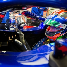 BAHRAIN, BAHRAIN - APRIL 06:  Brendon Hartley of Scuderia Toro Rosso and New Zealand during practice for the Bahrain Formula One Grand Prix at Bahrain International Circuit on April 6, 2018 in Bahrain, Bahrain.  (Photo by Peter Fox/Getty Images) // Getty Images / Red Bull Content Pool  // AP-1V9EC1UYS2111 // Usage for editorial use only // Please go to www.redbullcontentpool.com for further information. //