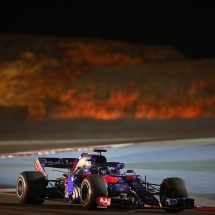 BAHRAIN, BAHRAIN - APRIL 06: Brendon Hartley of New Zealand driving the (28) Scuderia Toro Rosso STR13 Honda on track during practice for the Bahrain Formula One Grand Prix at Bahrain International Circuit on April 6, 2018 in Bahrain, Bahrain.  (Photo by Clive Mason/Getty Images) // Getty Images / Red Bull Content Pool  // AP-1V9GFQT2W2111 // Usage for editorial use only // Please go to www.redbullcontentpool.com for further information. //