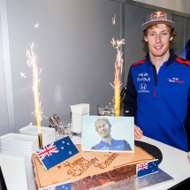 SAO PAULO, BRAZIL - NOVEMBER 10:  Brendon Hartley of Scuderia Toro Rosso and New Zealand celebrates his birthday during qualifying for the Formula One Grand Prix of Brazil at Autodromo Jose Carlos Pace on November 10, 2018 in Sao Paulo, Brazil.  (Photo by Peter Fox/Getty Images) // Getty Images / Red Bull Content Pool  // AP-1XFPDXS612111 // Usage for editorial use only // Please go to www.redbullcontentpool.com for further information. //